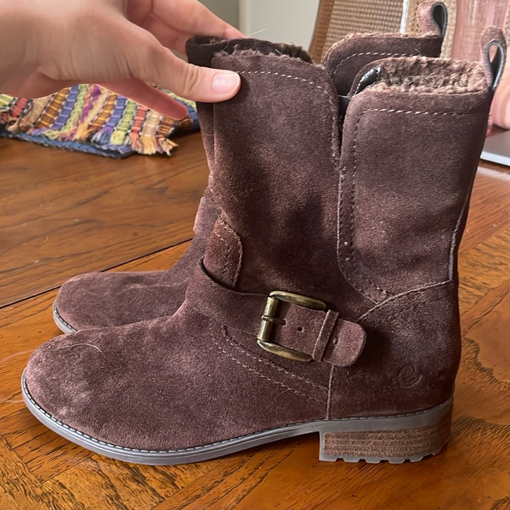 ⚡️PRICED TO SELL⚡️Easy Spirit Brown Booties